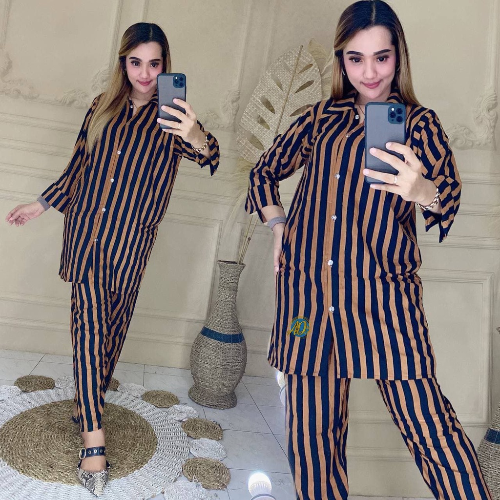 Setelan Wanita Tunik Malaysia Salur One Set Tunik Lurik Lengan Panjang Baju Wanita Set Celana Panjang LD 110 cm