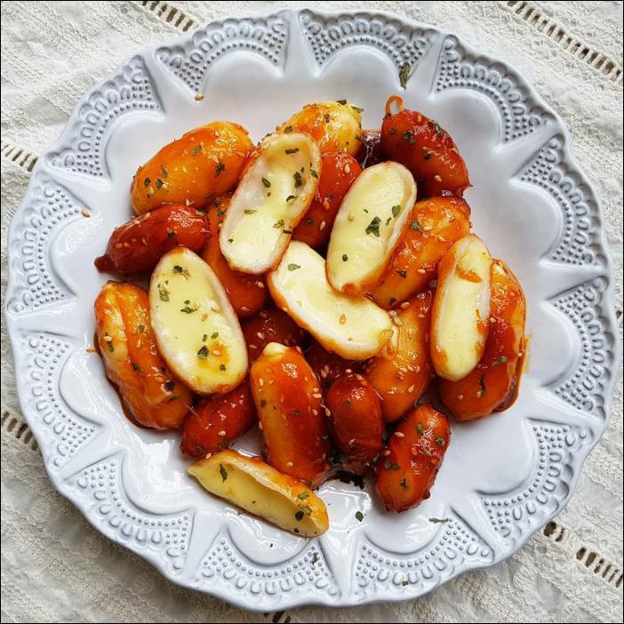 

DOUBLE CHEESE TTEOKBOKKI SET SMALL. RICECAKE DENGAN ISI KEJU LUMER - BASIC