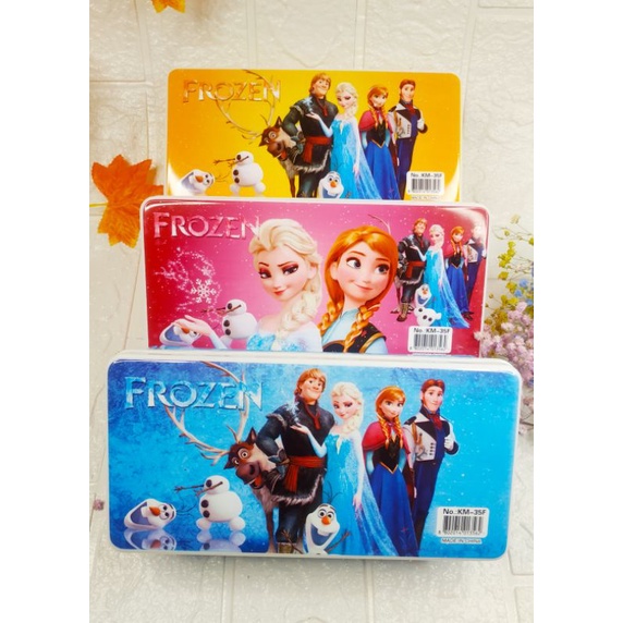 

Tempat Alat Tulis Frozen