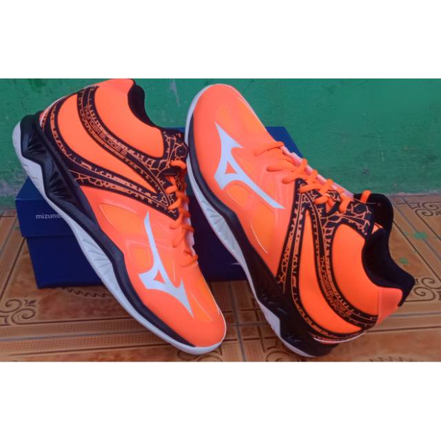 Sepatu Volly Mizuno Thunder Blade 2 Mid-Orange Clown Fish/White/Black