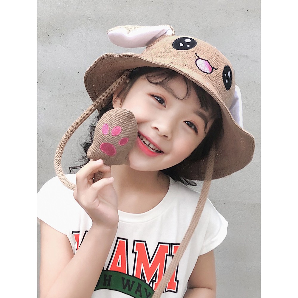 Telinga Yang Lucu Akan Bergerak Kelinci Topi Nelayan Perempuan Telinga Yang Lucu Akan Bergerak Kelinci Topi Nelayan Perempuan