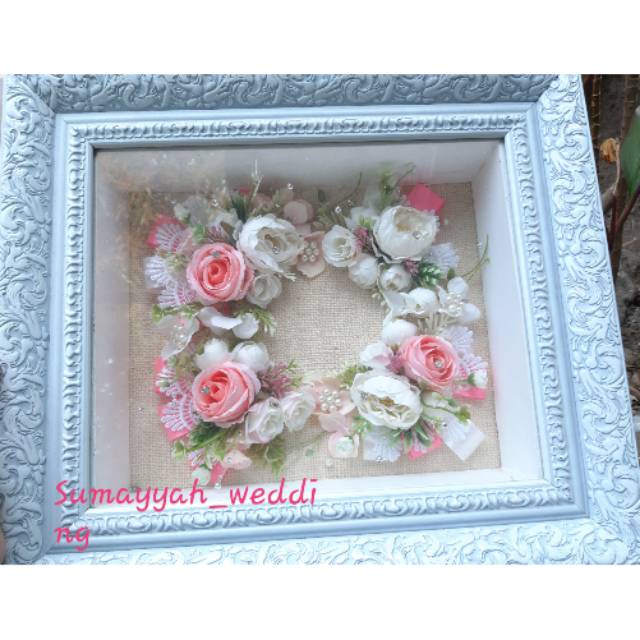 Mahar pigura ukir putih 25×25