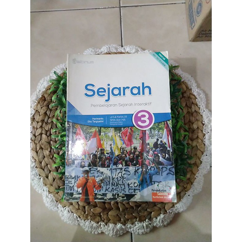 SEJARAH KELAS 12 SMA PLATINUM