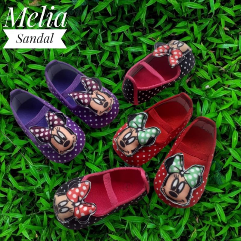 sepatu baby karakter mickey mouse