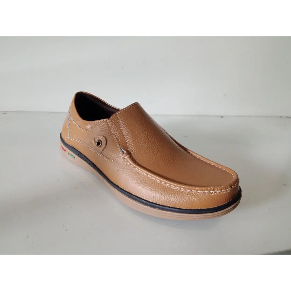 Sepatu Kasual Pria - Slip On - Jeep - Kulit Asli - SP08