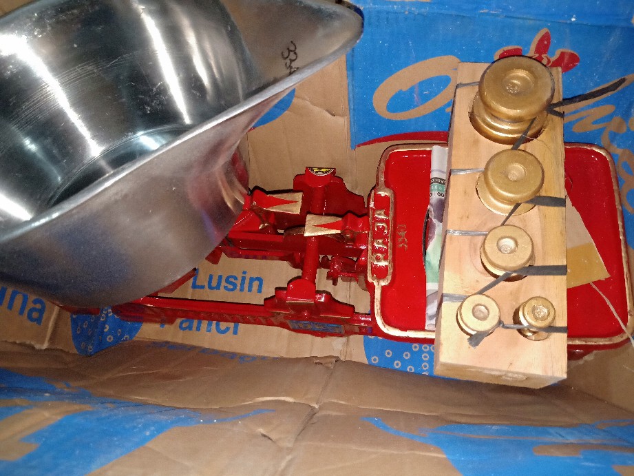 Timbangan Batu/ Timbangan Bebek/ Timbangan Entok/ Timbangan Raja