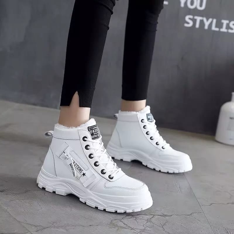 Sepatu Sneakers Wanita Semi boots Resleting Evolutions Best Classic-2