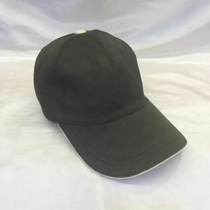Topi Louis Vuitton mirror quality