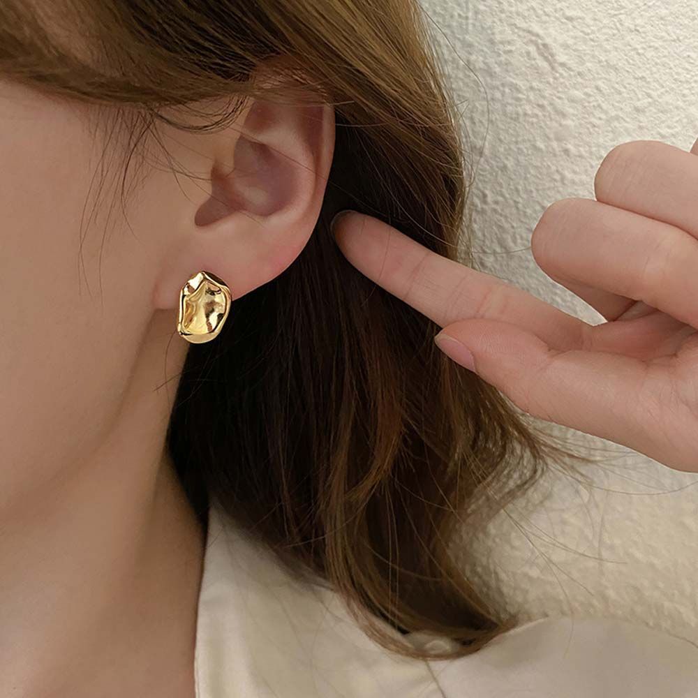 Anting Stud Desain Tidak Teratur Bahan Logam Warna Emas Perak Multicolor Gaya Korea Untuk Wanita