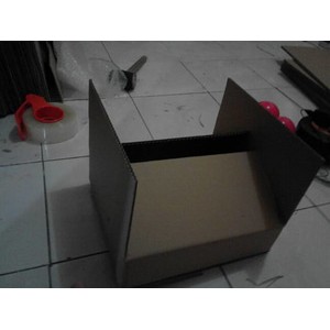 

KARDUS / BOX / PACKING - UK. 30X30X6 CM
