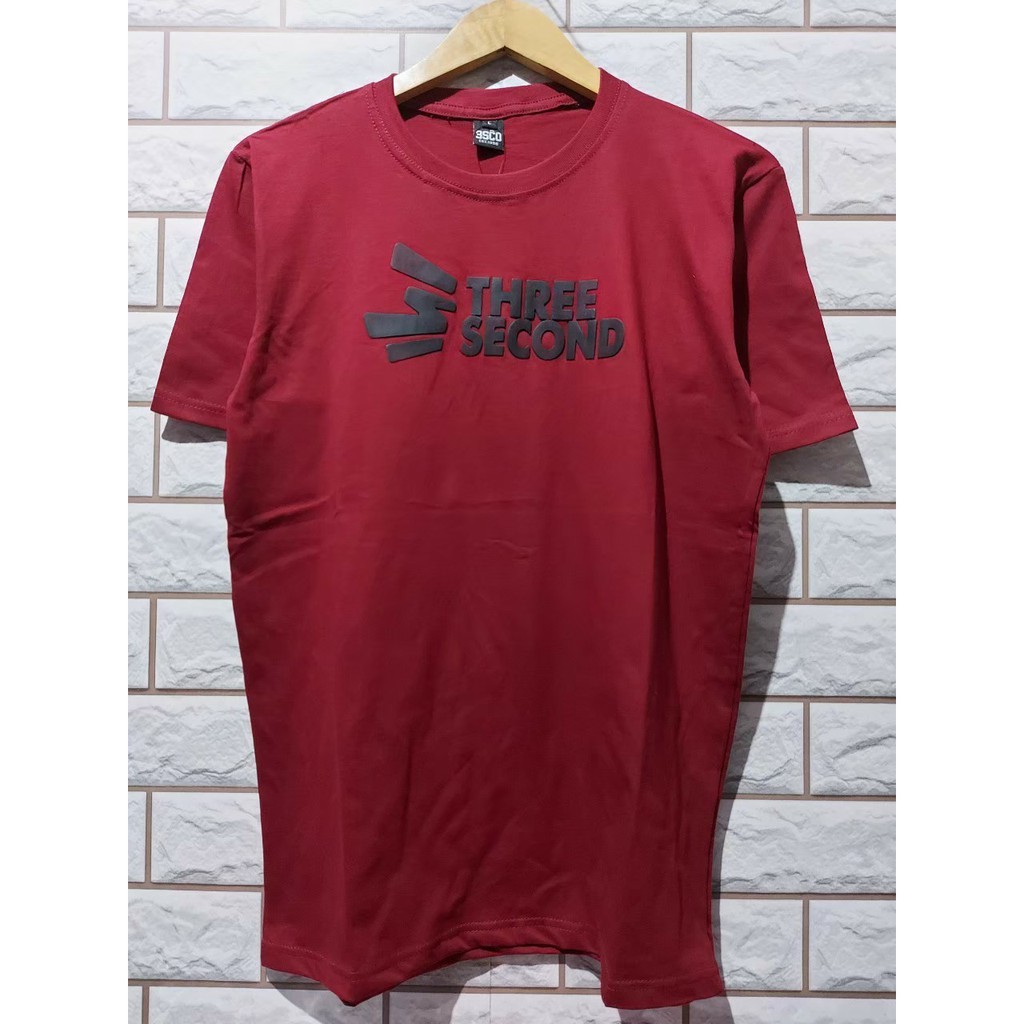 KAOS THREE SECOND MERAH KAOS DISTRO PRIA