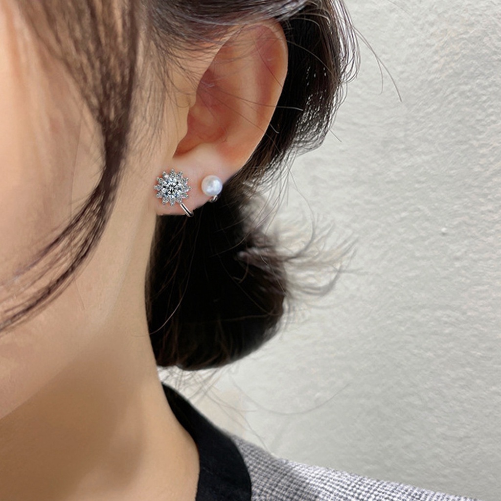 Hu Hu Hu Hu Hu Alat Bantu Pasang Kacamata♡ 1 Pasang Anting Klip Bentuk Bunga Matahari Hias Cubic Zirconia Untuk Wanita