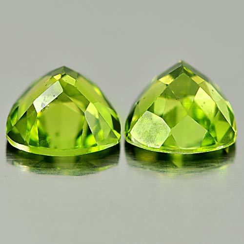 Matching Pair Trilliant 1.69ct Tcw 6.1x6x3.8mm Natural Unheated Green Peridot Pakistan PD996