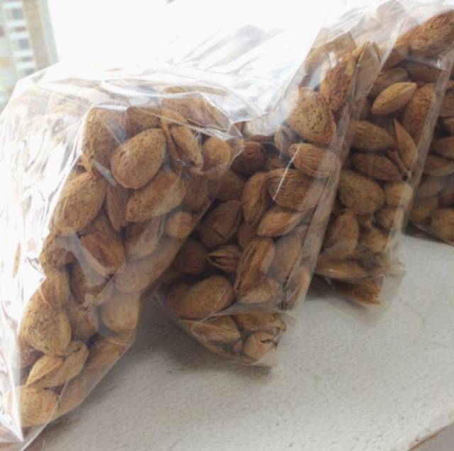 ALMOND CANGKANG RASA SUSU OLEH2 HAJI/UMROH 1KG