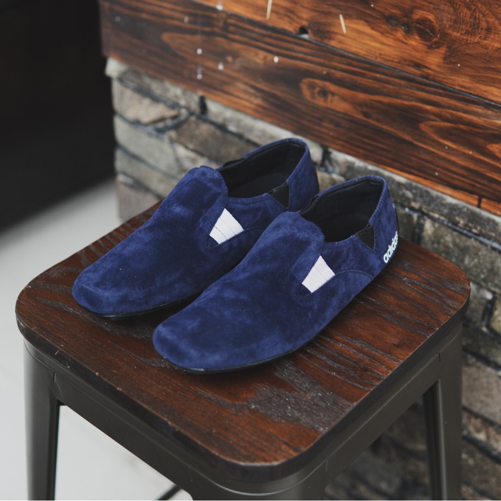 sepatu pria slop adidas suares navy casual slip on suede murah