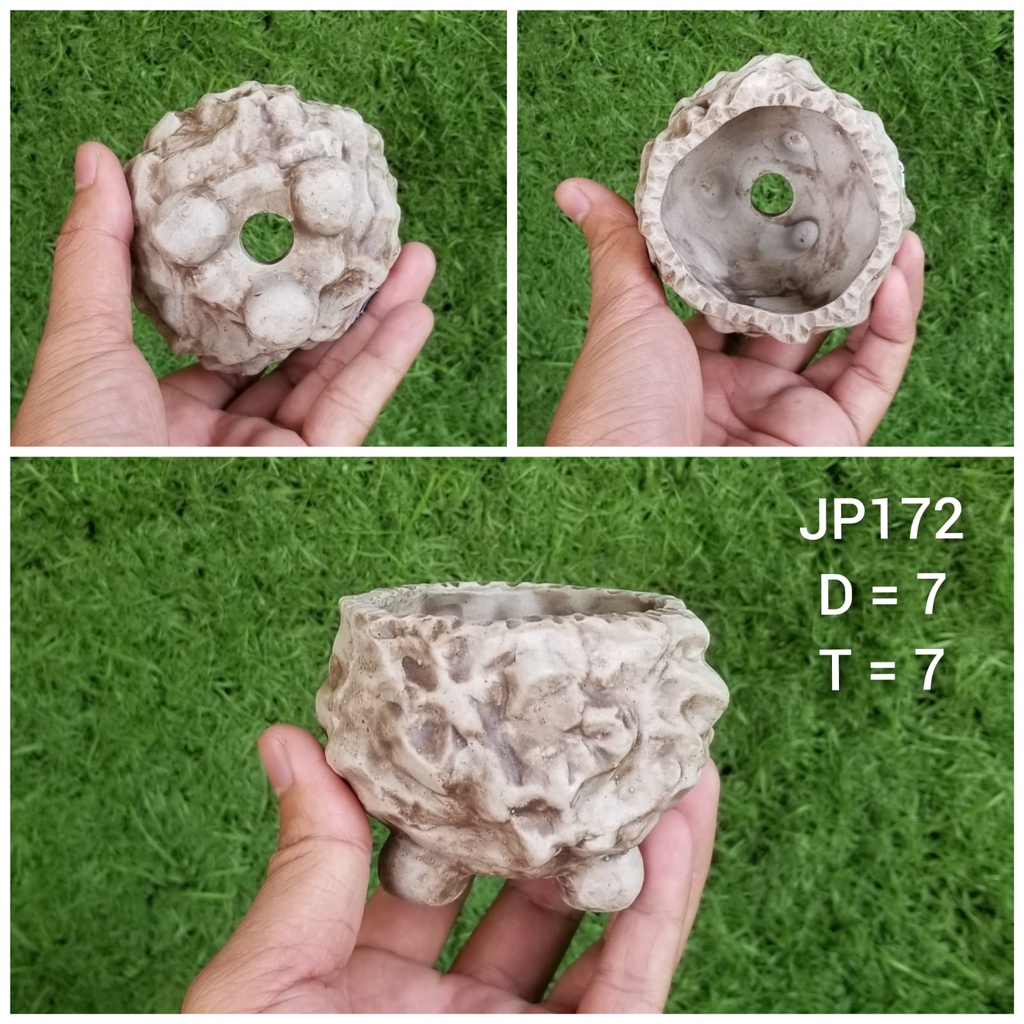 Pot keramik bulat relief JP172