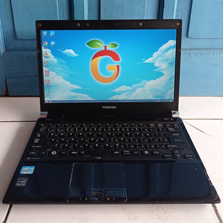 Toshiban dynabook R732 Core i3 RAM 4GB SSD 128GB 14 inch Slim Second