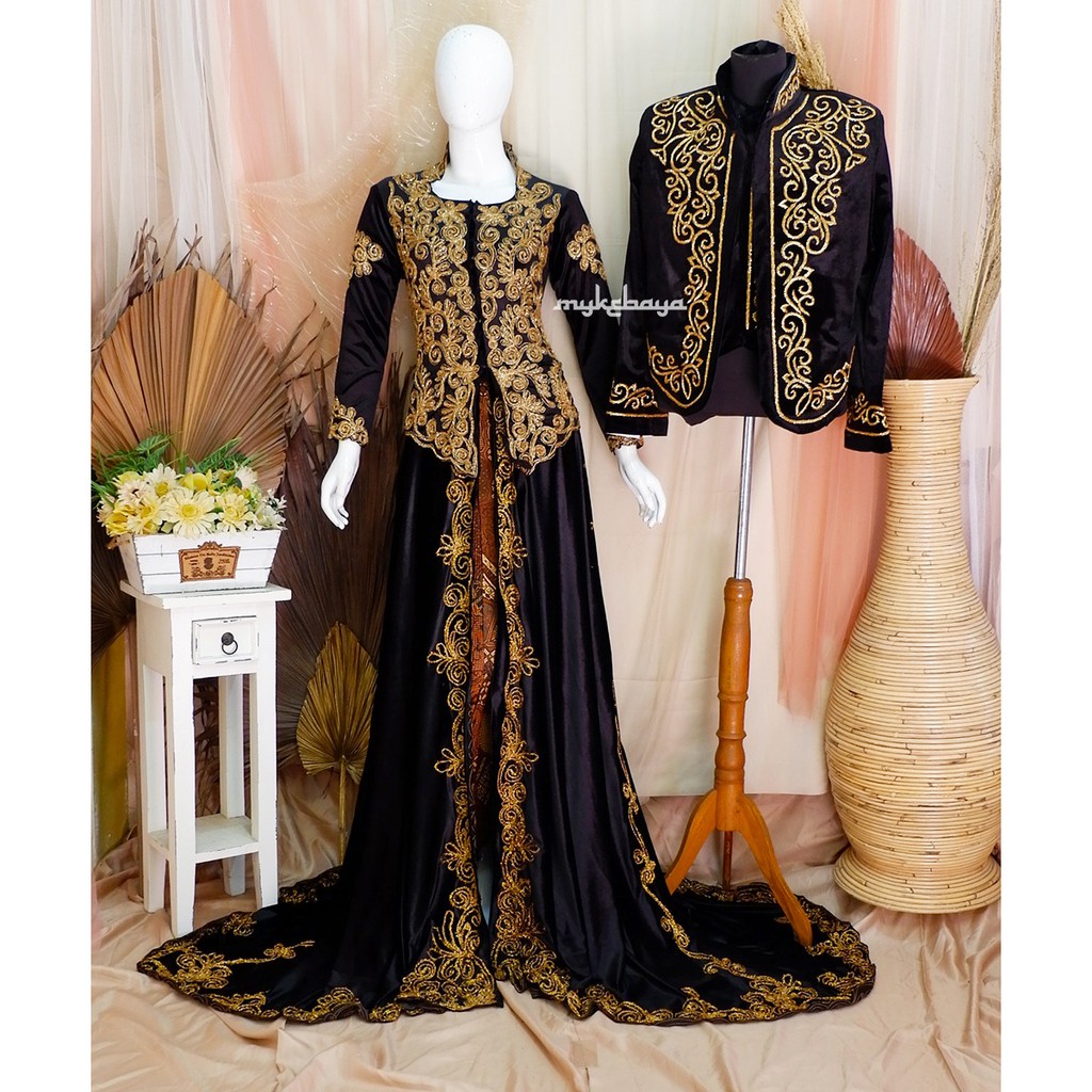SEPASANG KEBAYA PENGANTIN / KEBAYA BLUDRU / KEBAYA PENGANTIN JAWA
