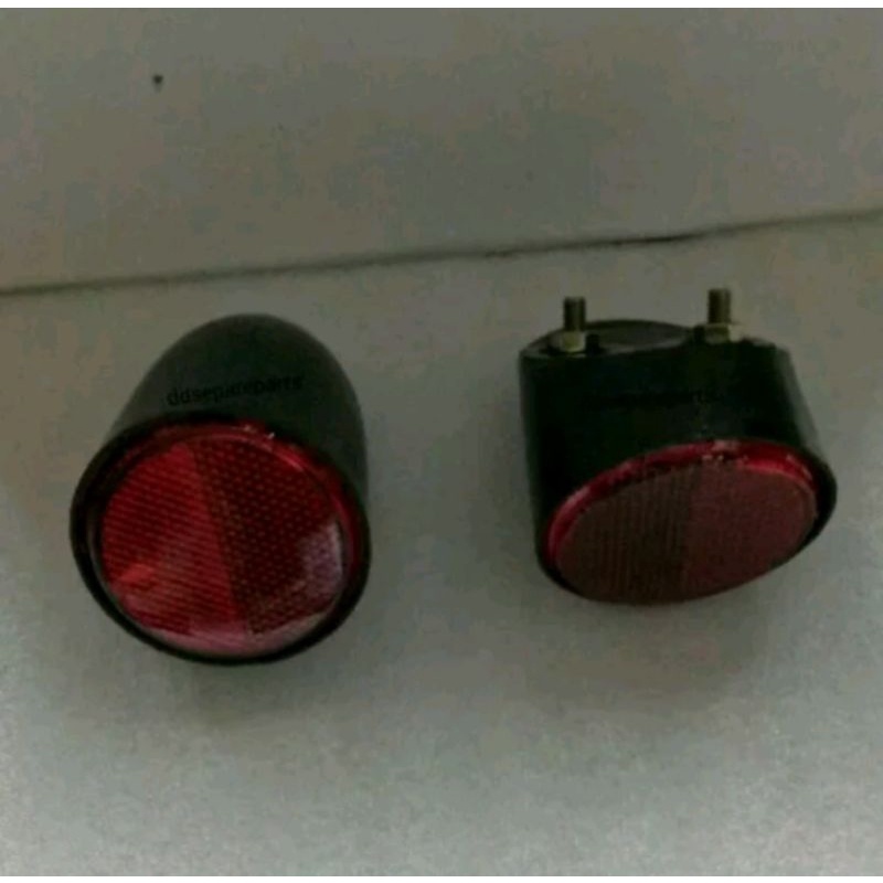 Reflector Belakang Toyota Hardtop 2F FJ40 FJ45