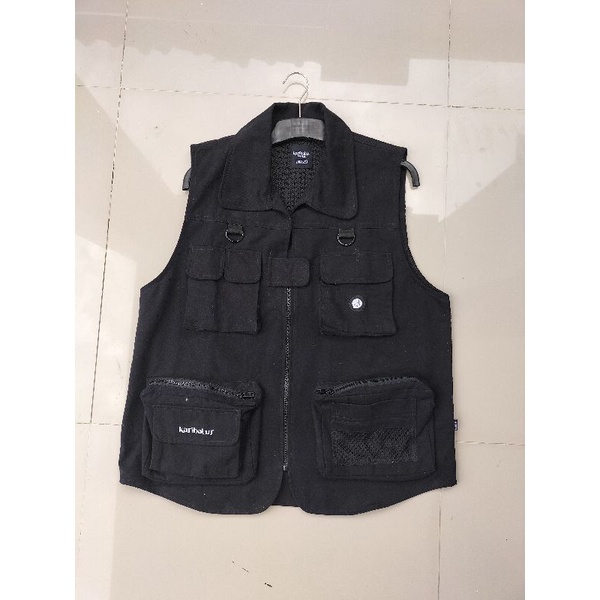 Karibatur Vest Black (Thrift)