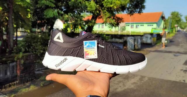 Sepatu RBK Sneakers - Sepatu olahraga Pria Wanita Turbo Sporty