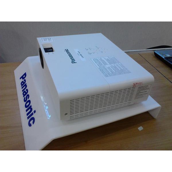 Projector Panasonic PT-LW336 panasonic PTLW336