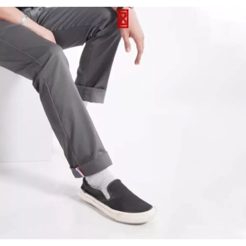 Celana panjang chino pria trend masa kini/celana panjang chino street/celana panjang chino slim fit