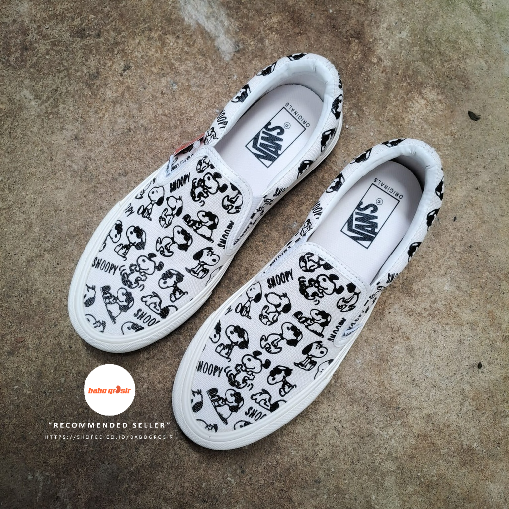 PROMO Sepatu Sneakers Wanita Vans Slip On Snoopy Import Premium, Tag Made in China. Harga Murah