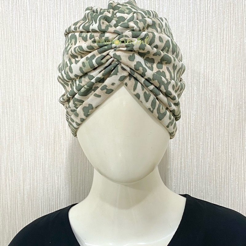 Melonmint Handmade Hijab Jilbab Turban Instan Warna Krem Cream Motif Camo Abstrak Hijau