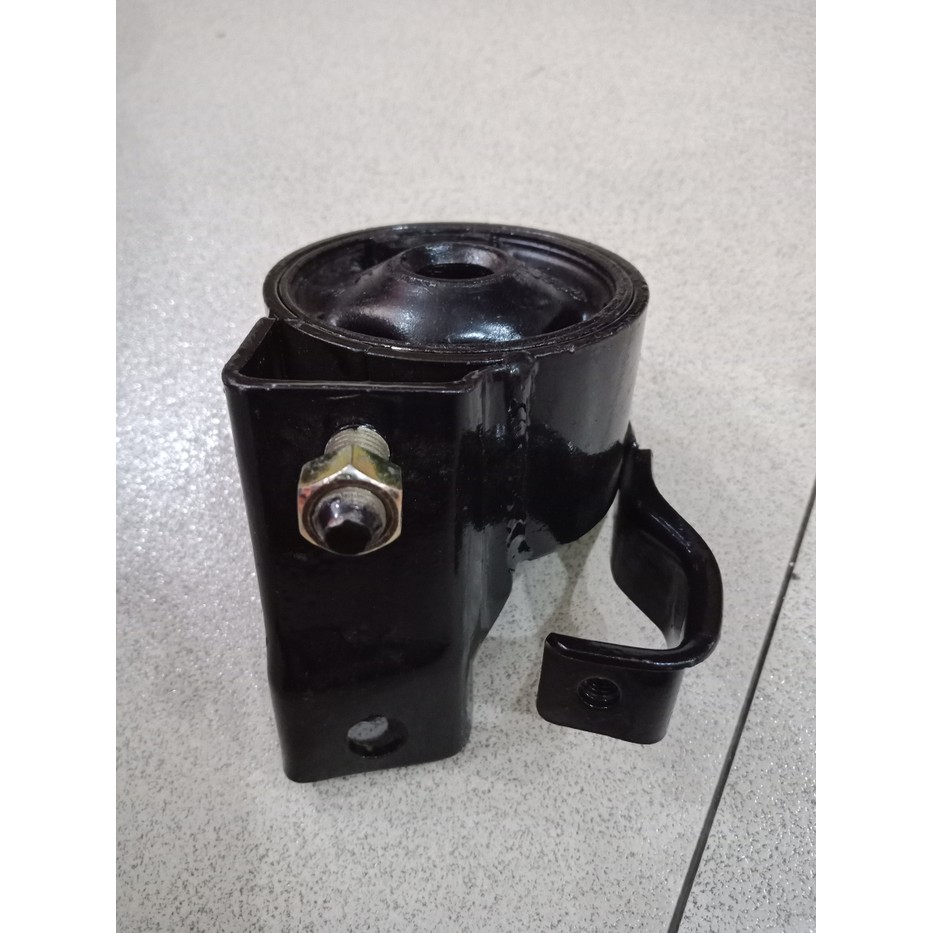 Dudukan mesin/ engine mounting daihatsu charade classy kiri