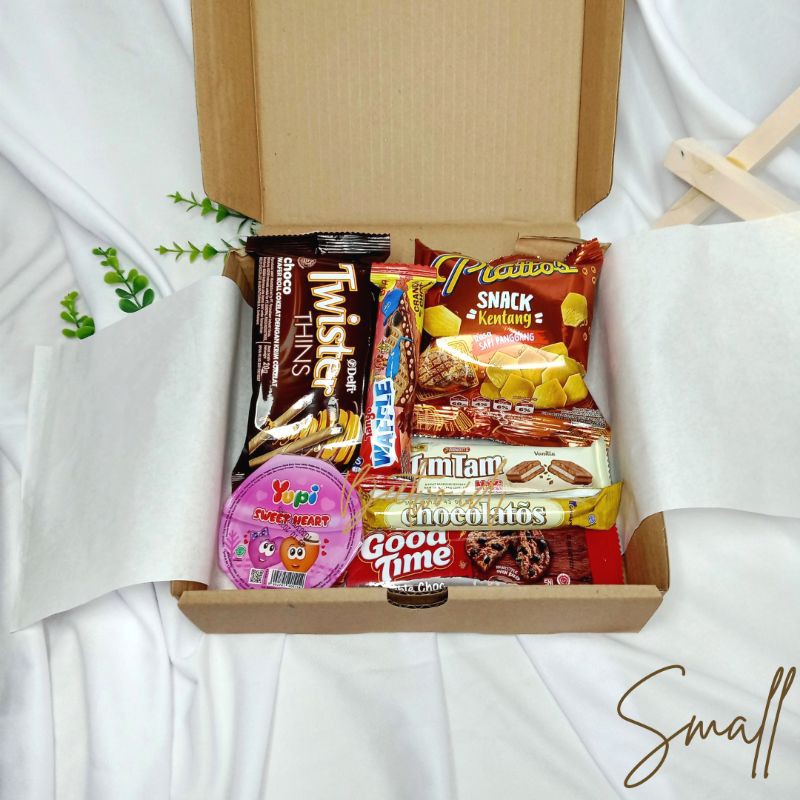 

HAMPERSWISUDA / HAMPERS WISUDA /HAMPERS ULANG TAHUN /SNACK BOX /GIFT BOX /KADO ULANG TAHUN (SMALL)