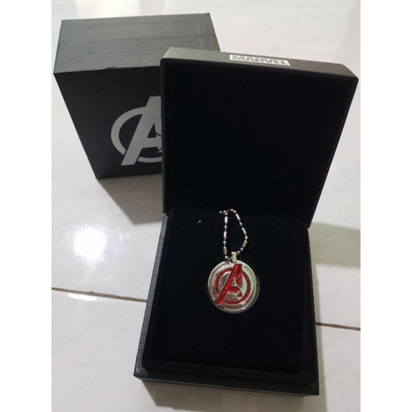 kalung kesehatan mci avenger red