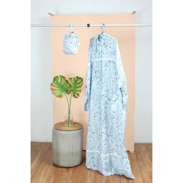 Mukena terusan corak daun biru