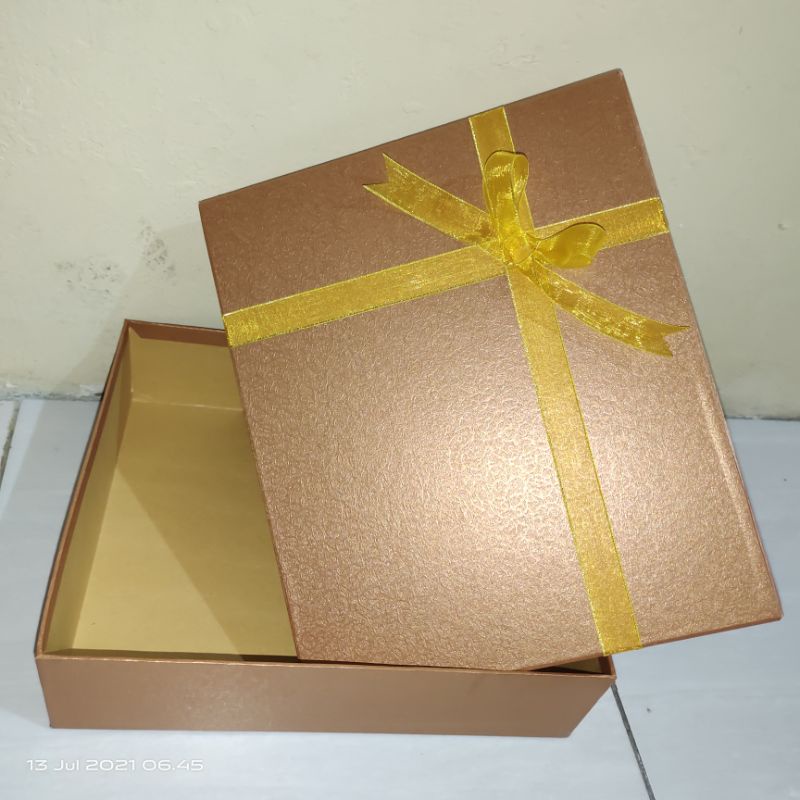 

kotak kado/hantaran/box hampers/gift box