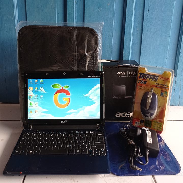 Acer 531h  Biru Donker 10 inch  RAM 2GB Windows 7 Notebook Second Fullset Lengkap Komplit