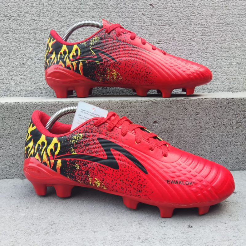 EWAKLOK NEWW!!! Sepatu Bola SPECS EWAKLOK Terbaru Termurah bisa bayar ditempat(COD)