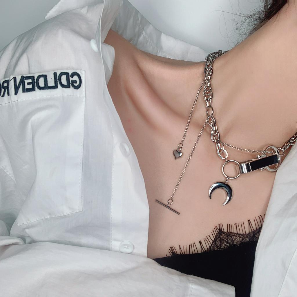 Spliced Moon Necklace  Accessories  Pendant  Clavicle Chain  Trend  Personality