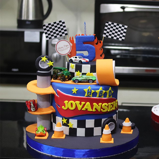 

Kue Ulang Tahun / Birthday Cake Hot Wheel / MOHON BACA KETERANGAN