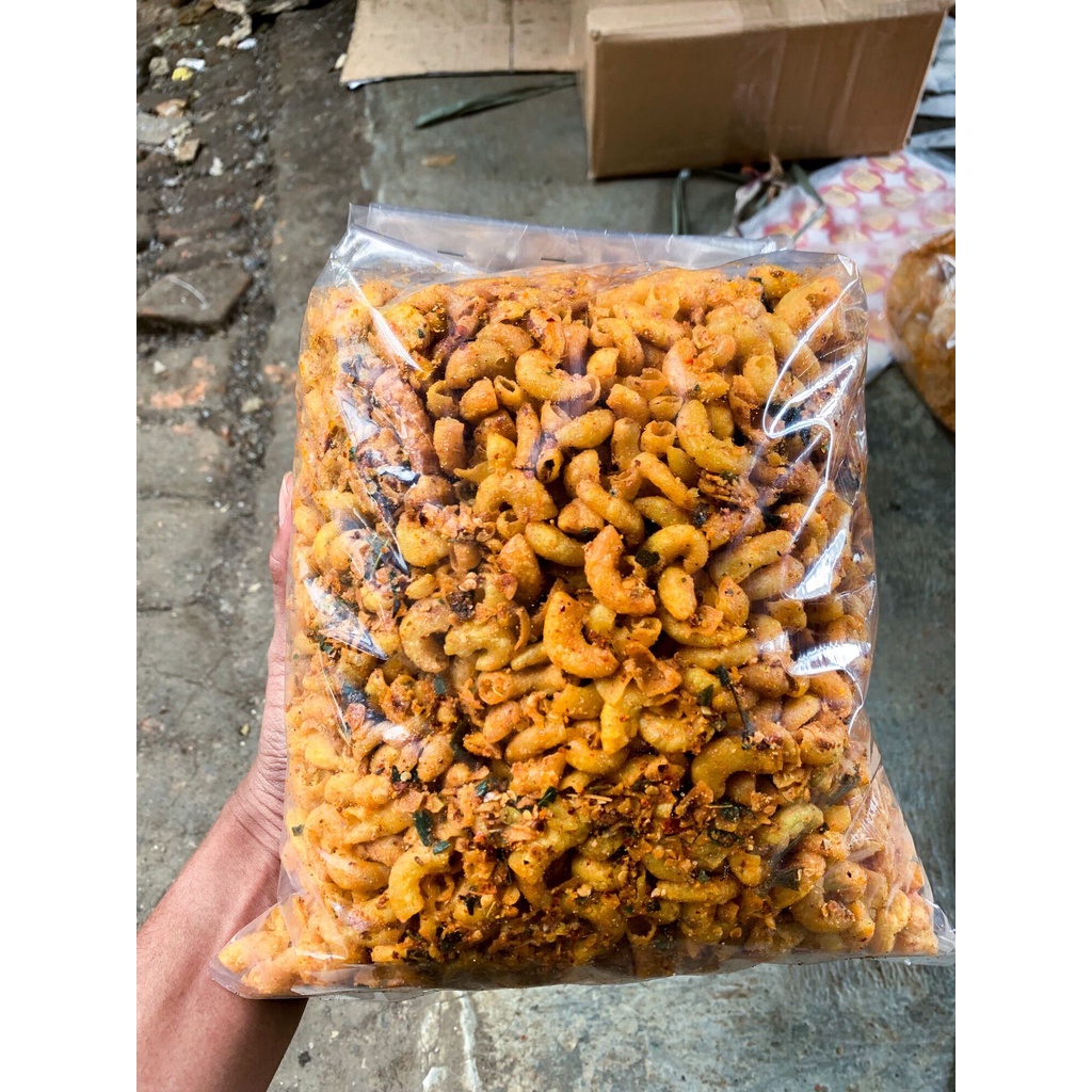 

makanan ringan makaroni pedas daun jeruk isi 100 gram snack camilan enak murah cemilan kiloan jajanan kiloan makanan jajanan snack kiloan jajanan jadul makaroni kriuk makroni kriuk makaroni banyak rasa