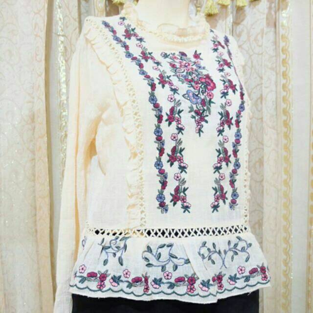 Baju Atasan Bordir Wanita