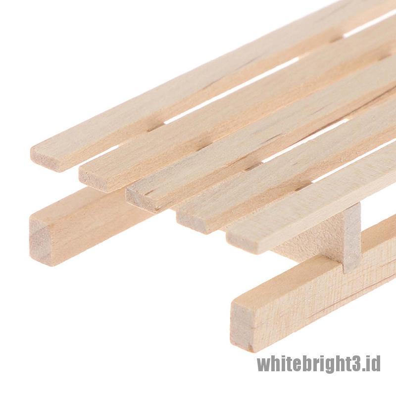 (white3) Miniatur Kereta Luncur Natal Bahan Kayu Skala 1: 12 Untuk Dekorasi Rumah Boneka DIY
