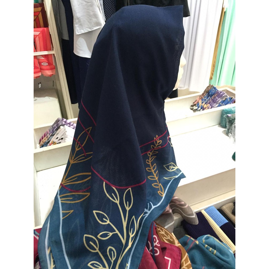 jilbab segi empat mezora motif pajang navy