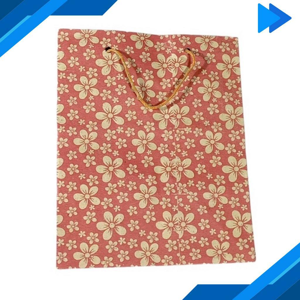 

STOCK MASIH BANYAK Tas Batik Paper Bag Tas Souvenir Ukuran R5