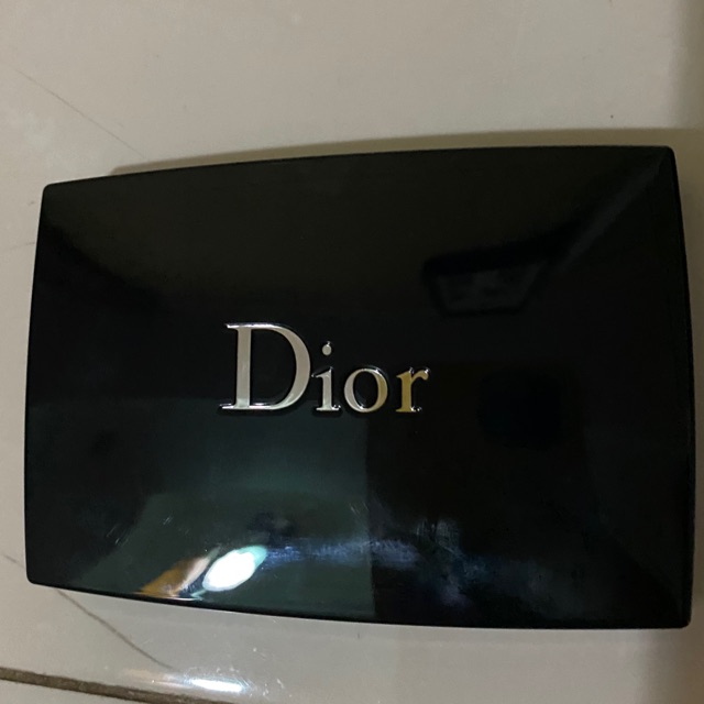 Bedak padet dior