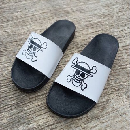 sandal flip-flop murah berkualitas.motif kartun bajak laut