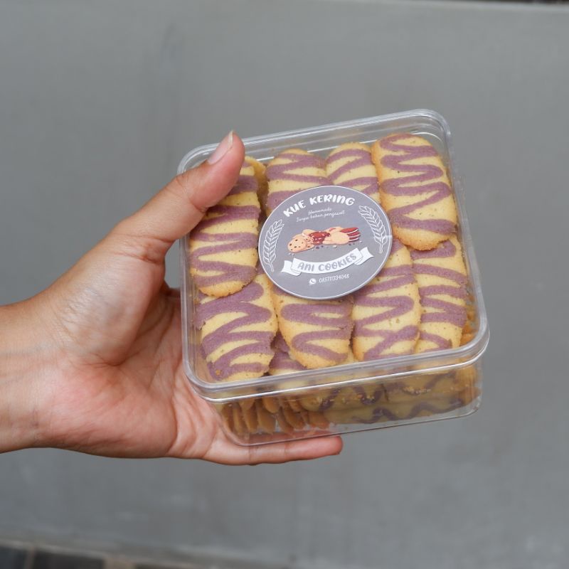 

KUE LIDAH KUCING KUE KERING LEBARAN CAMILAN KUKER