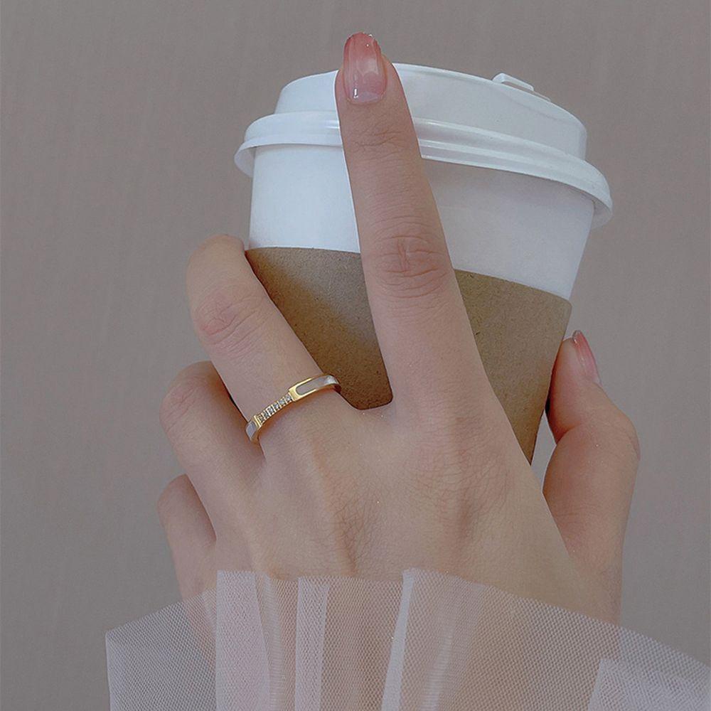 Mxbeauty Wanita Shell Cincin Pesta Temperamen Elegan Baja Titanium Zirkon Buku Jari Rings