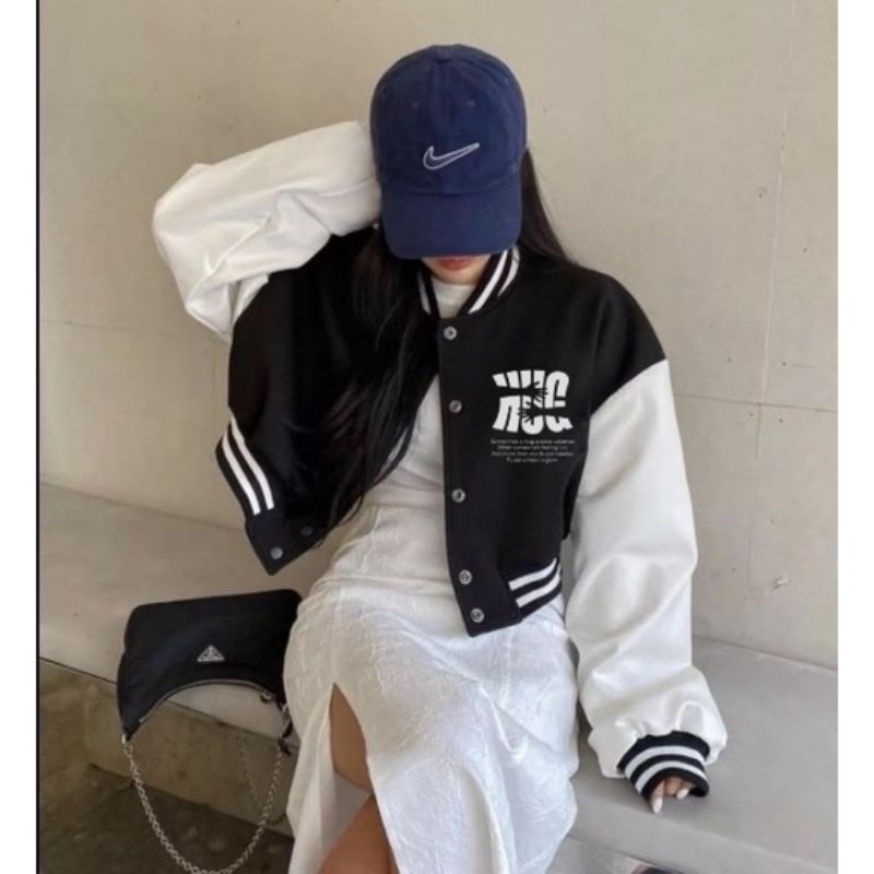 Sweater Crop Wanita - HUG Basebal Croope -Jaket Basebal Crop