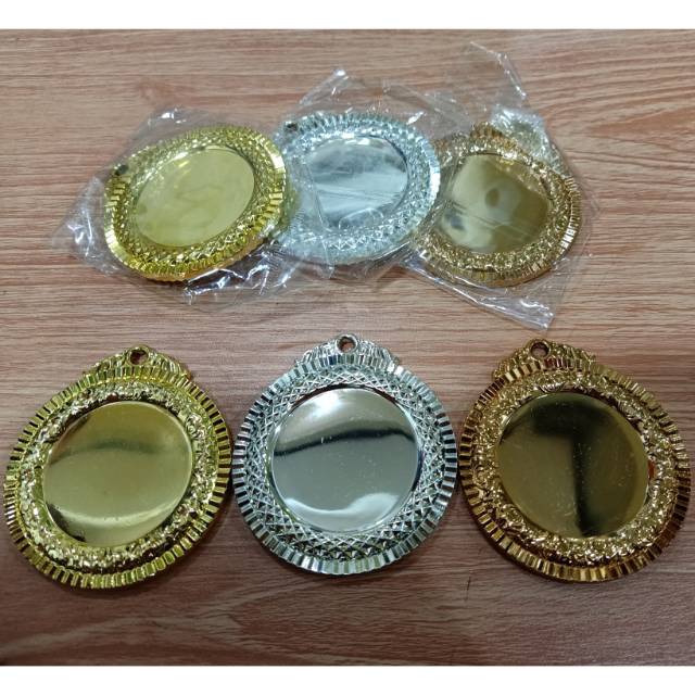 Set Medali Mendali 1 Set Medali Emas Perak Perunggu 2 Muka Bahan plastik Kwalitas PREMIUM