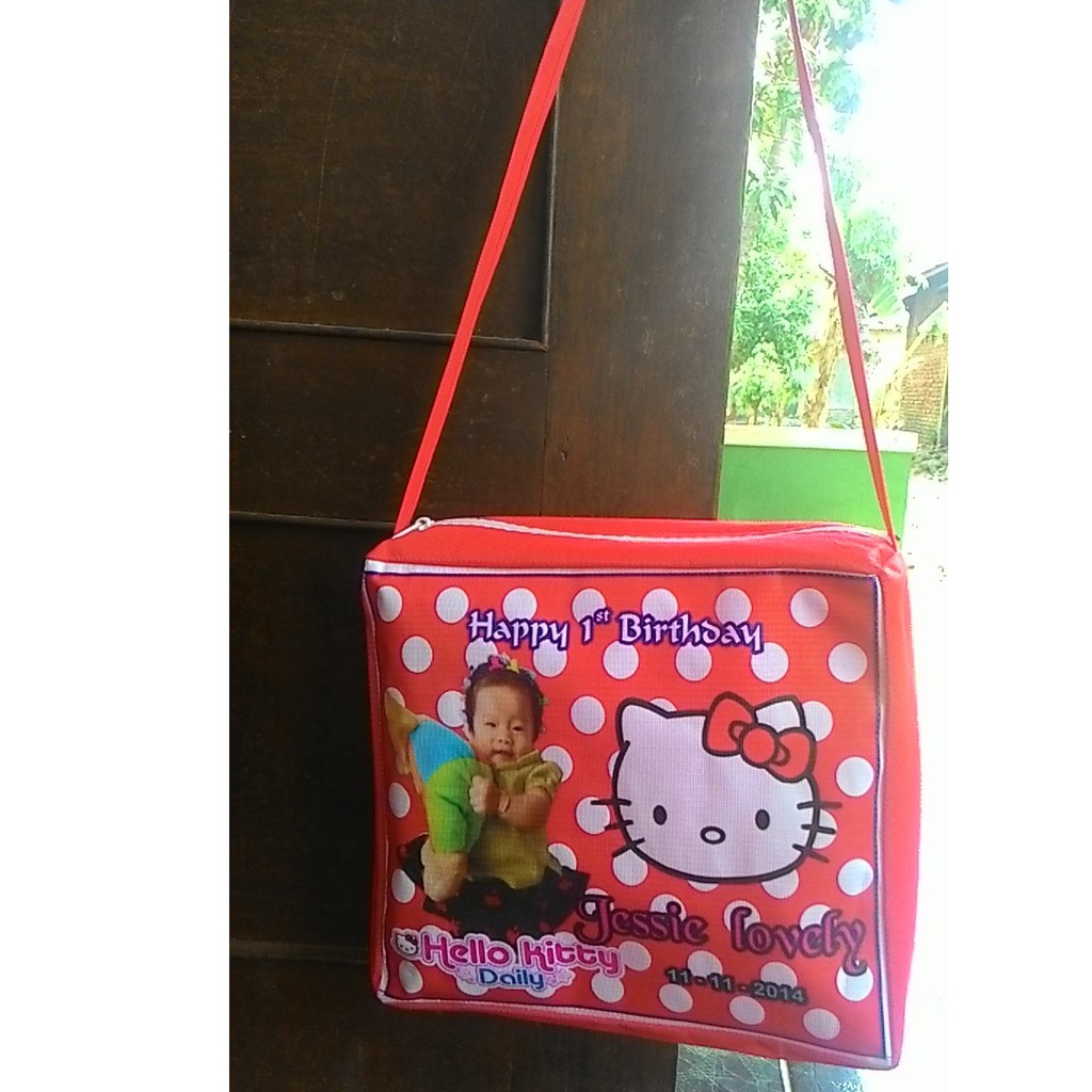 

Tas Souvenir Ultah model Slempang Resleting